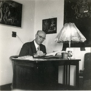 Despacho Embajada Guatemala edif La Perla.1947